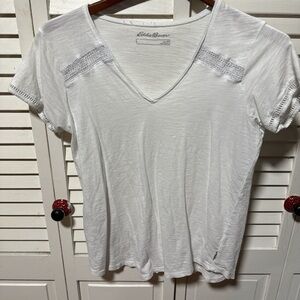 Eddie Bauer Women's White V-Neck Short Sleeve Tee